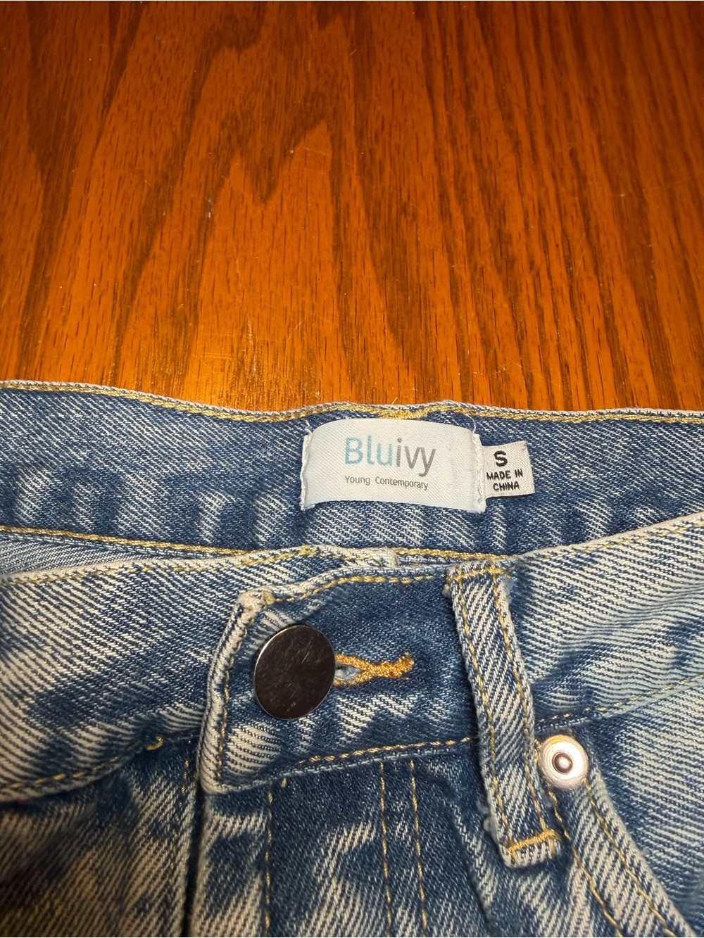 Bluivy women ‘s Jean shorts size small